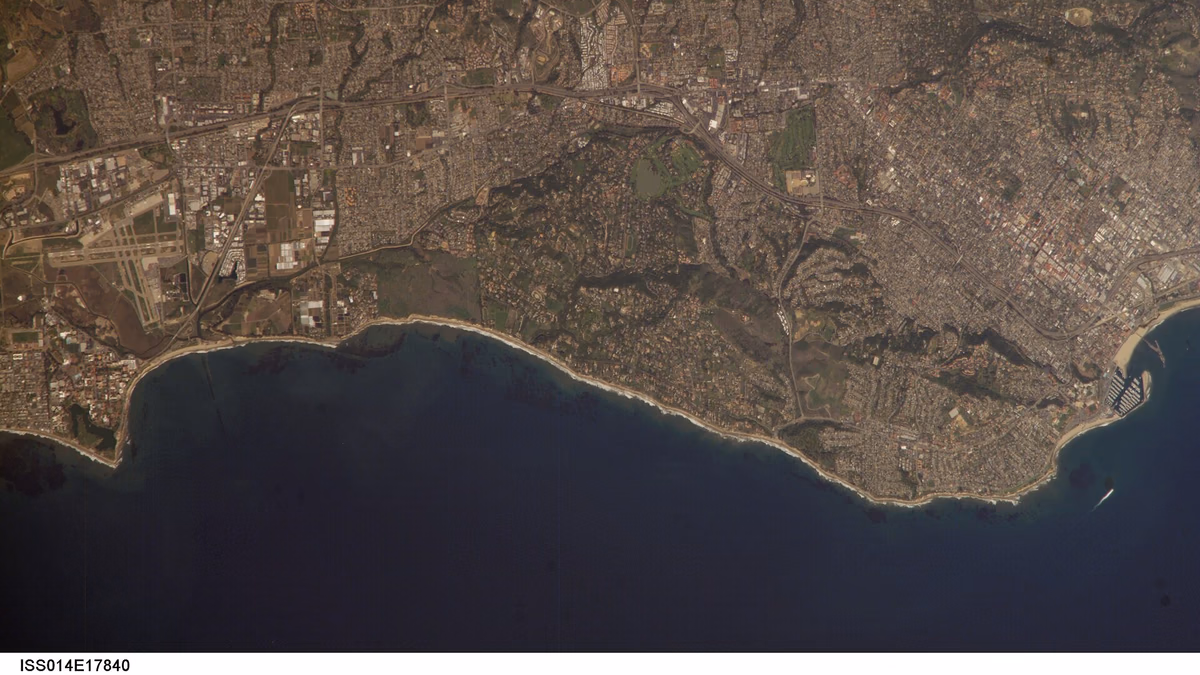 View of California taken during ISS Expedition 14.